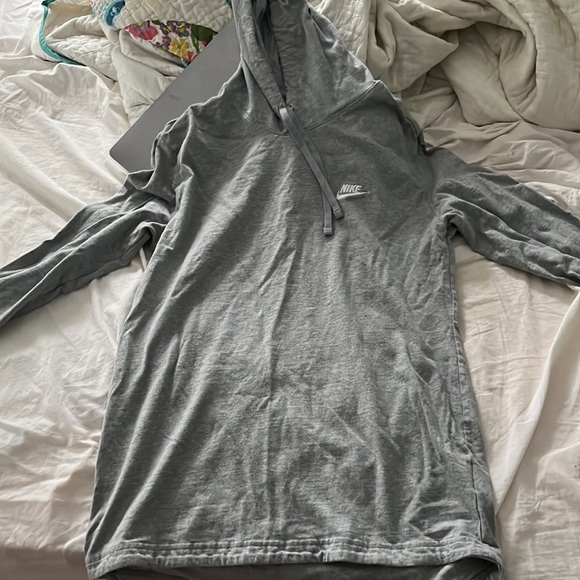 Thin Nike pullover sweatshirt - Picture 2 of 4